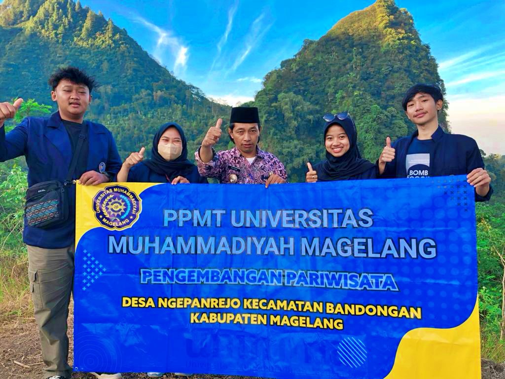 Mahasiswa PPMT UNIMMA kembangan obyek wisata Gunung Kembar di Bandongan Magelang