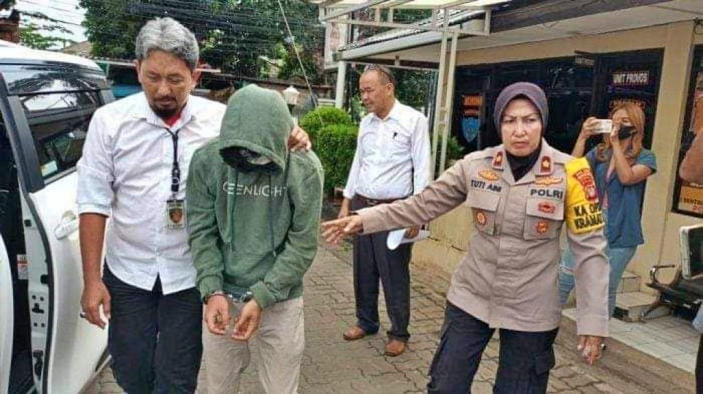 Pelaku pembacokan dan penyiraman air keras kepada pedagang semangka ditangkap Polisi