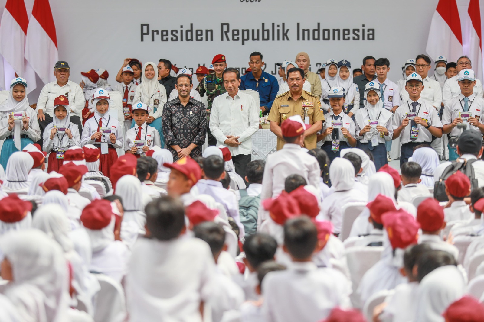 Berkat PIP, Fitria Optimistis Bisa Kuliah Di Kampus Impian