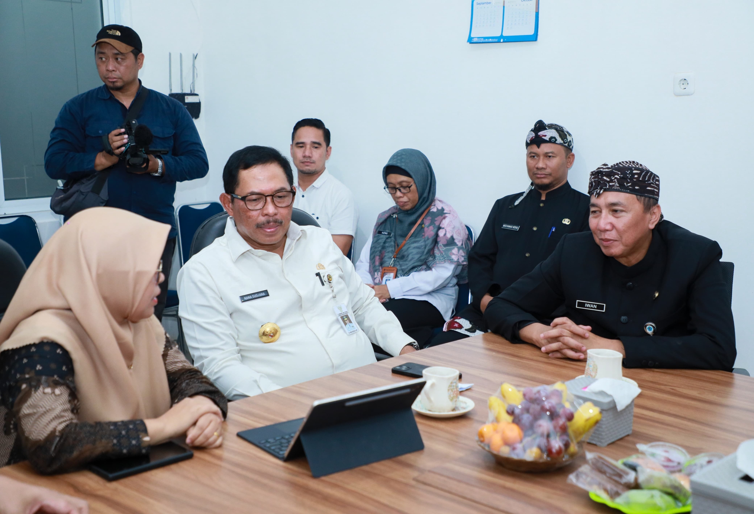 Kunjungi KPU Brebes, Pj Gubernur Jateng Minta Partisipasi Pemilih Digenjot di Pemilu 2024