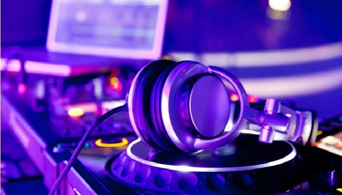 ilustrasi musik DJ