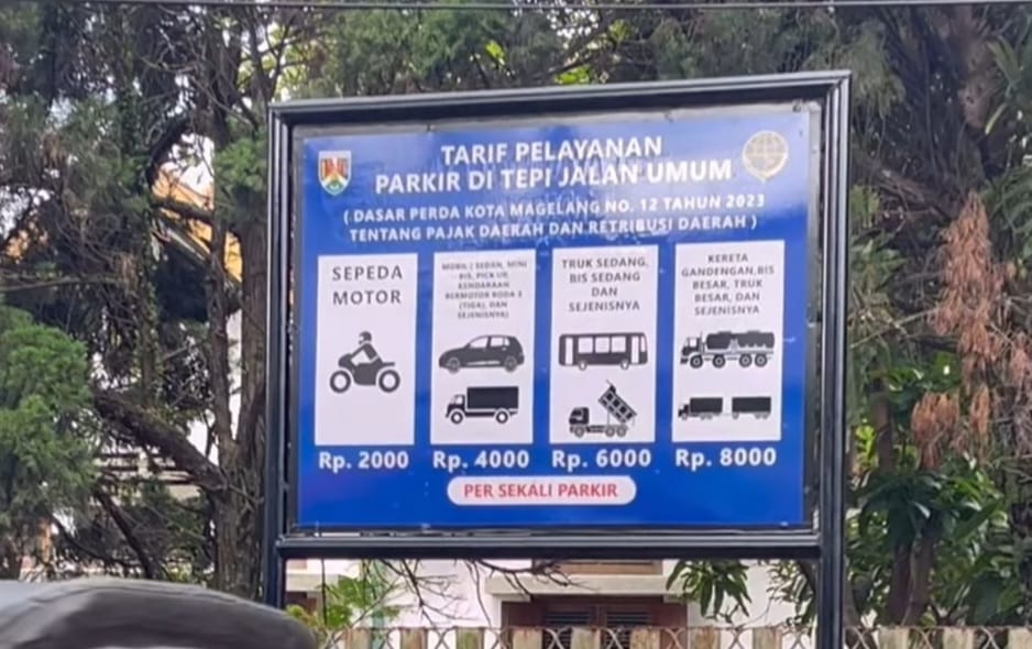 Dishub Kota Magelang Pasang Papan Informasi Tarif Parkir Baru, Motor Rp2 Ribu-Mobil Rp4 Ribu