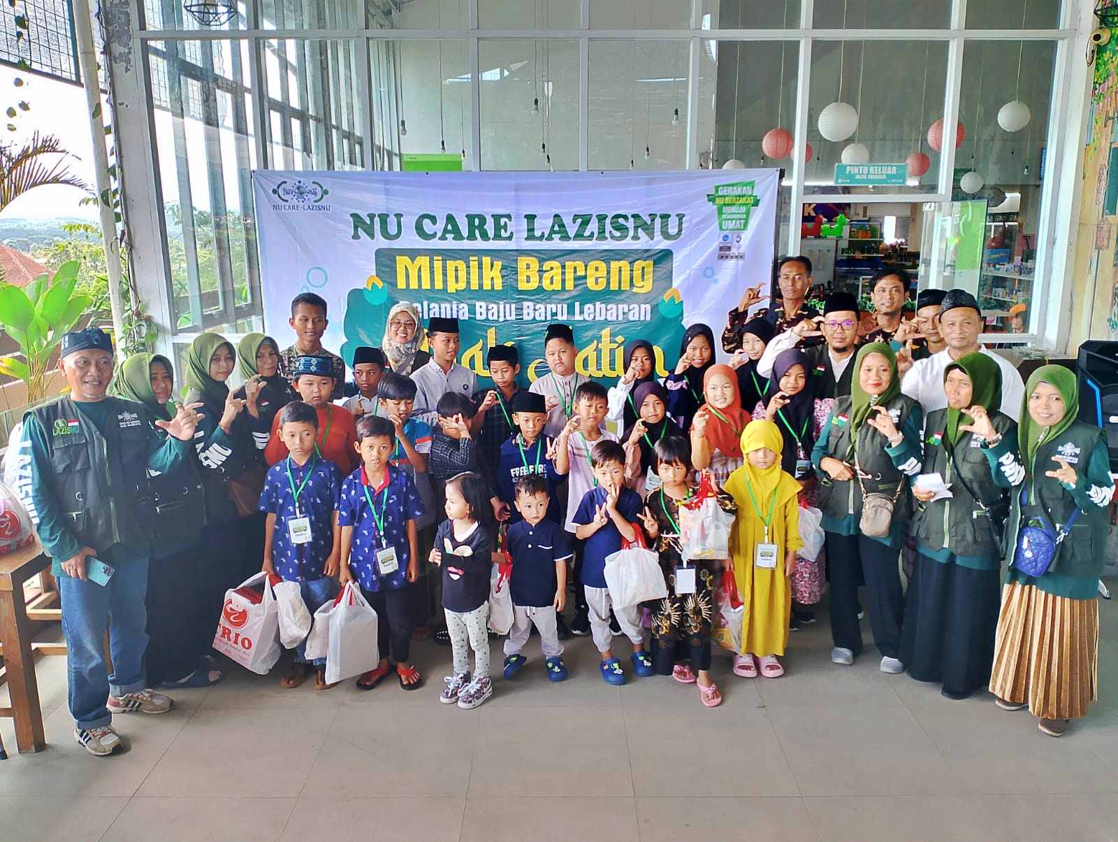 Lazisnu Ranting Payaman Secang bersama Puluhan Anak Yatim Mipik