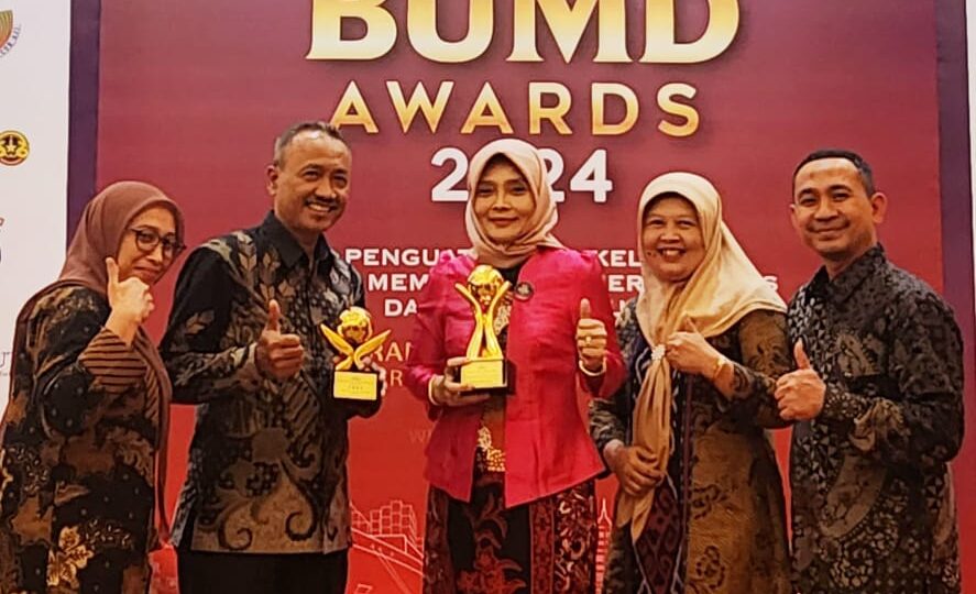 RSUD Merah Putih Magelang Raih Dua Penghargaan Top BUMD Awards 2024
