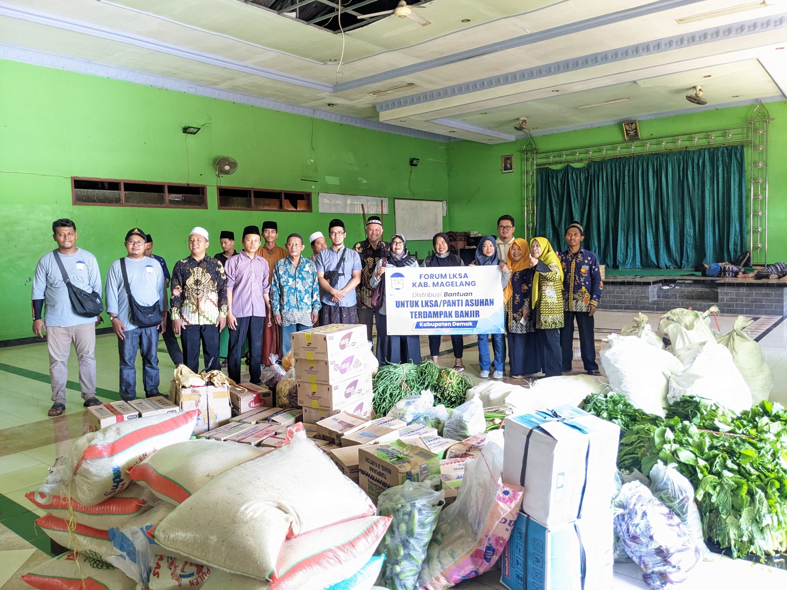 Forda LKSA Kabupaten Magelang Beri Bantuan Sembako hingga Al Qur’an ke Panti Asuhan Terdampak Banjir di Demak