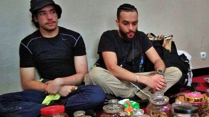 Dua bule nyasar di lereng Merbabu Magelang