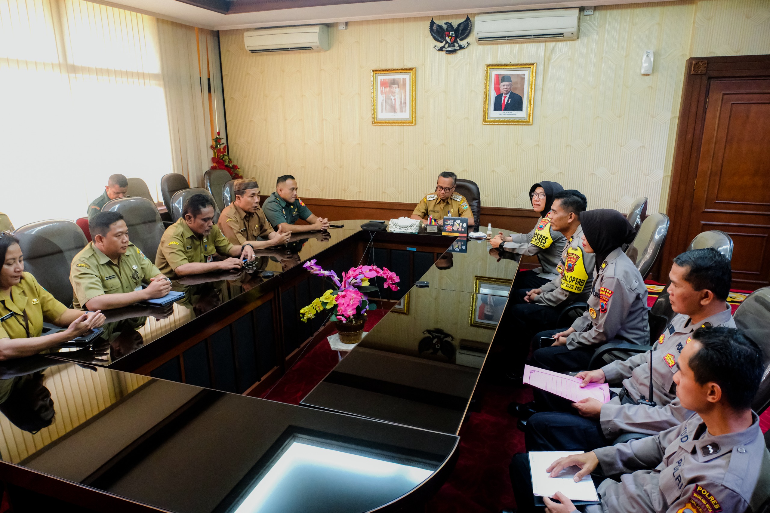 Pemkot Magelang Serahkan Dana Hibah Rp2,27 Miliar Untuk Pengamanan Pilkada 2024