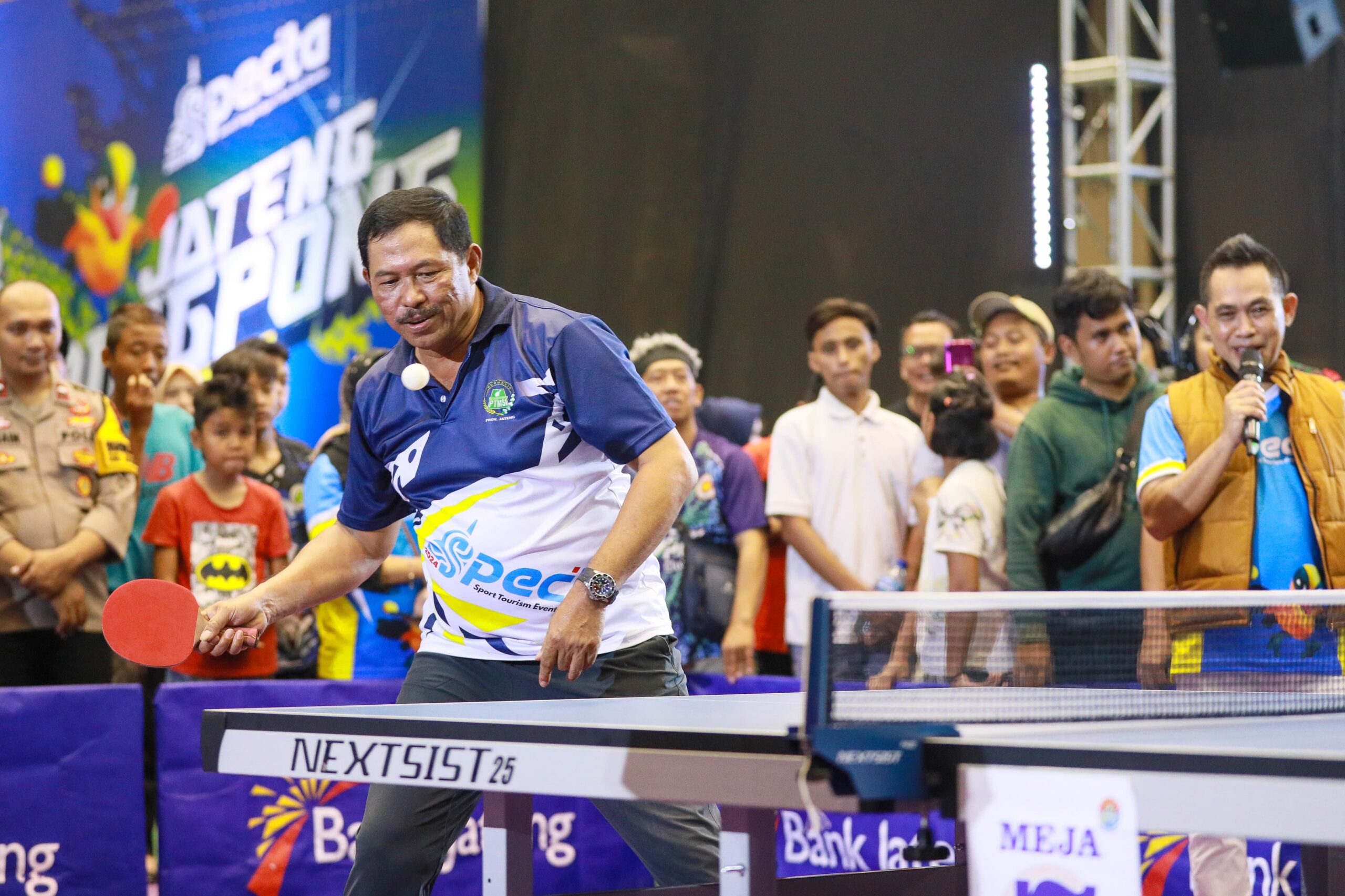 Duet Nana Sudjana-Yon Mardiyono Kalahkan Abdel-Bedu di Eksibisi Specta Jateng Pingpong