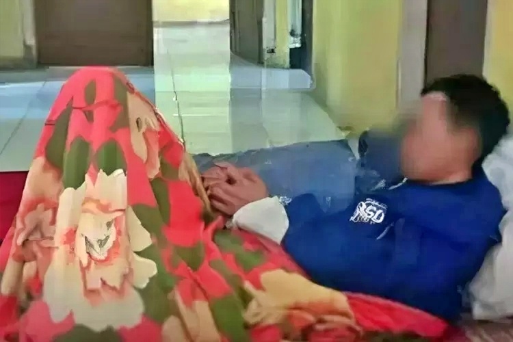 Pemuda ini nekat potong alat kelaminya sendiri gunakan gunting