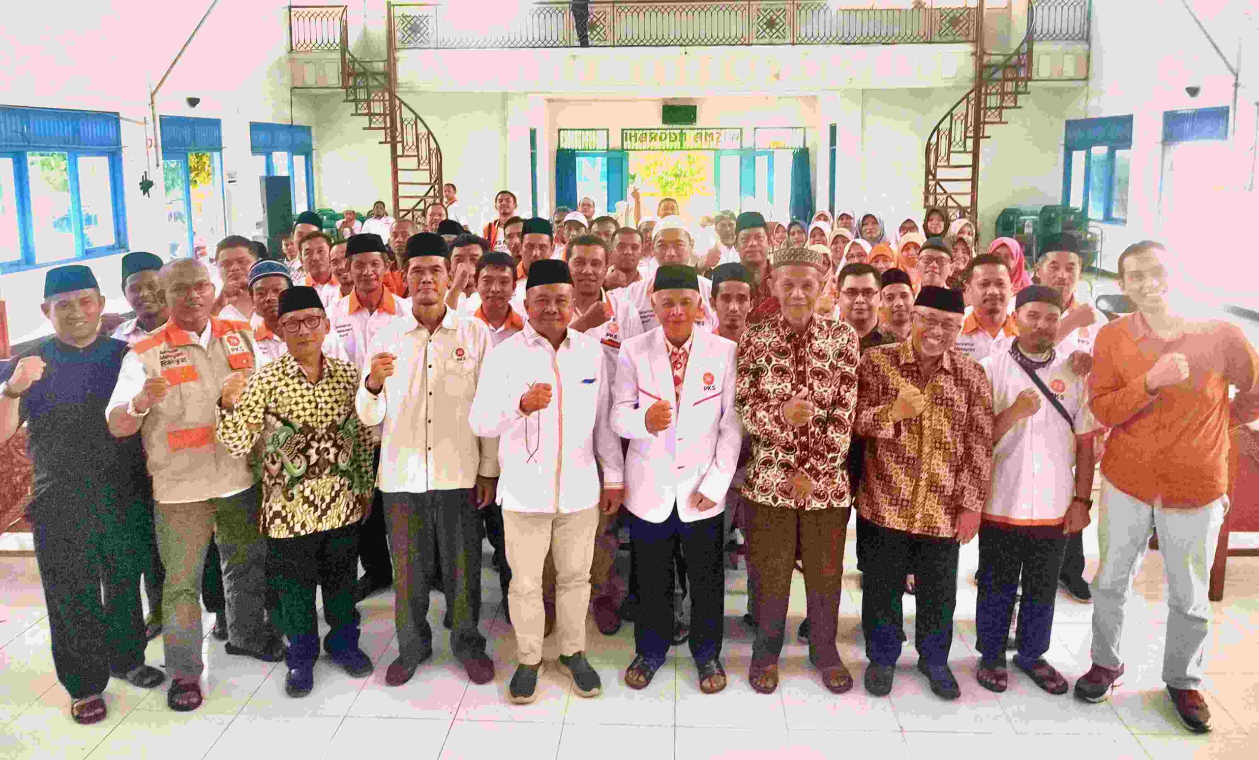 Pengurus PKS Kabupaten Magelang setelah acara dialog politik