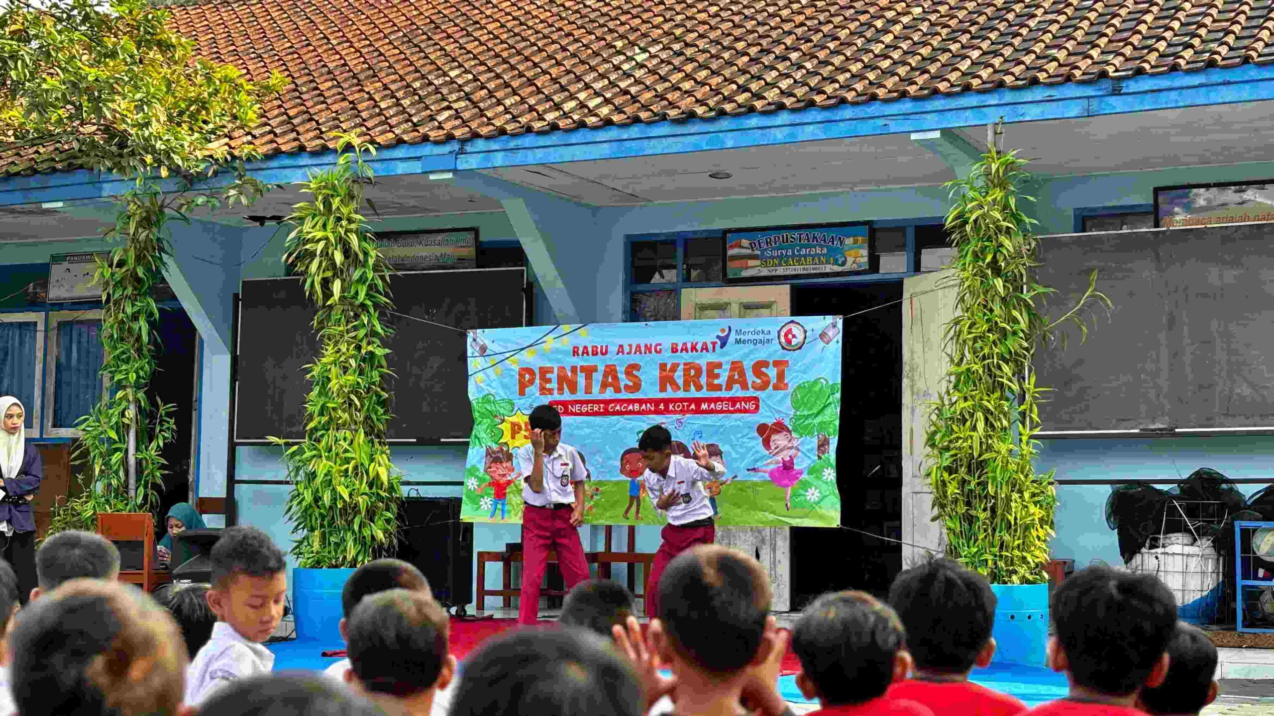 Pentas Kreasi P5 atau Projek Penguatan Profil Pelajar Pancasila di SD Negeri 4 Cacaban