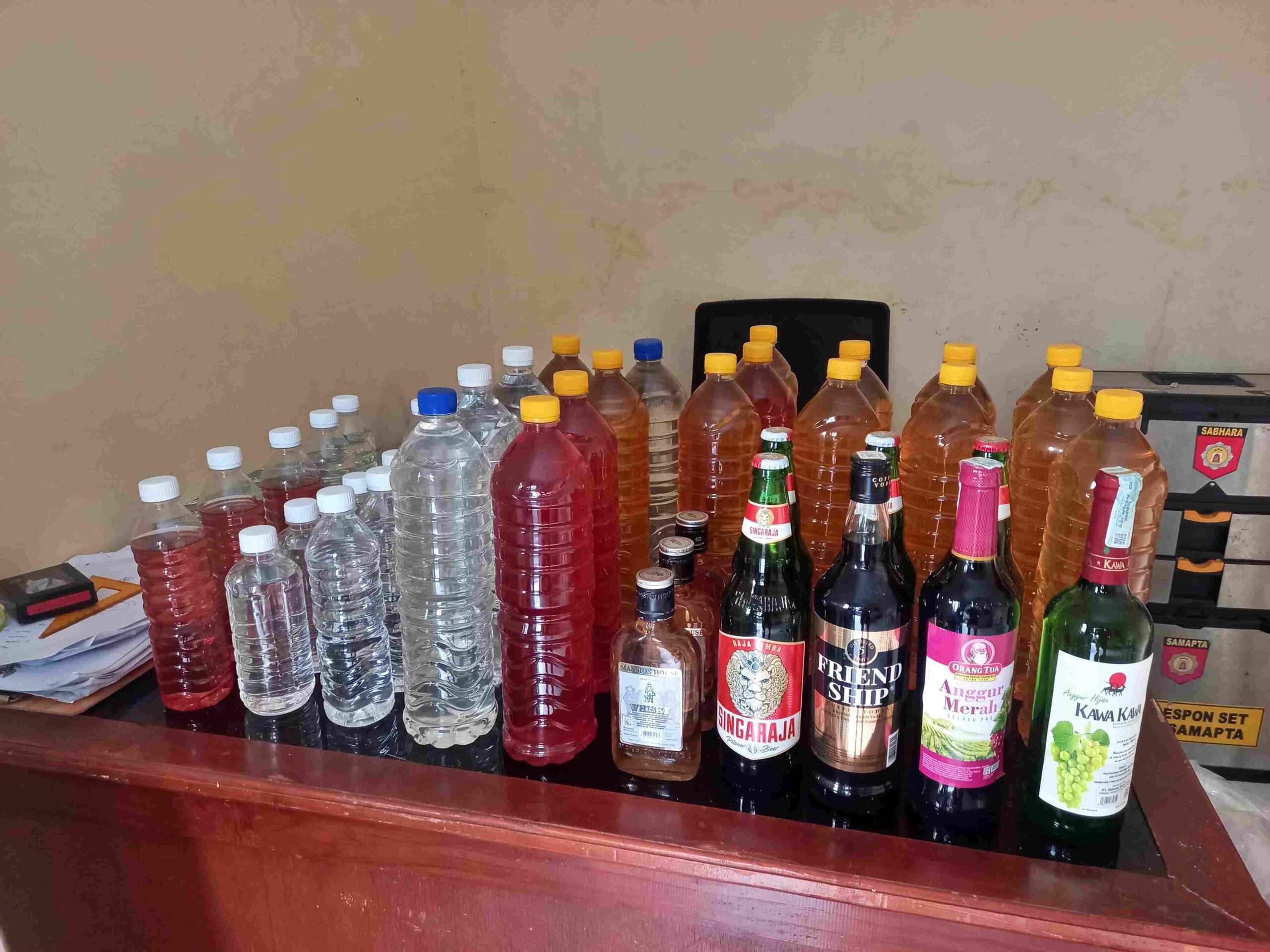 Barang bukti hasi Razia Miras oleh jajaran Polresta Magelang di kawasan Muntilan