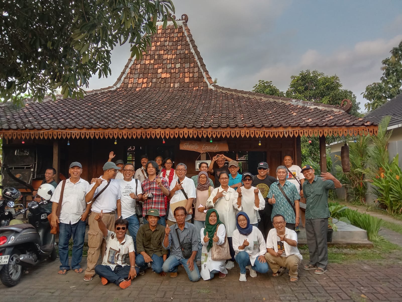 Mantan Wartawan dan Karyawan  Harian Bernas Gelar Reunian “Panbers Tetap Bahagia”