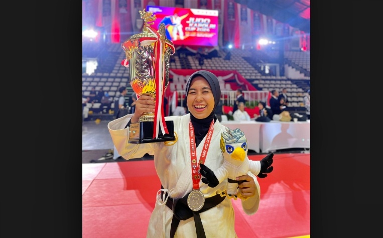 Briptu Rere Polwan Polresta Magelang dari juara di Kejuaraan Judo Kapolri Cup 2024