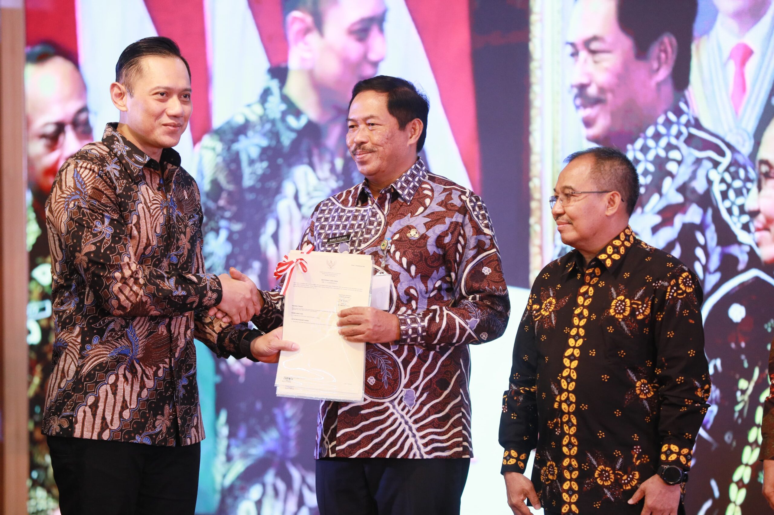 Nana Sudjana Dampingi AHY Luncurkan Layanan Elektronik di 29 Kantor Pertanahan