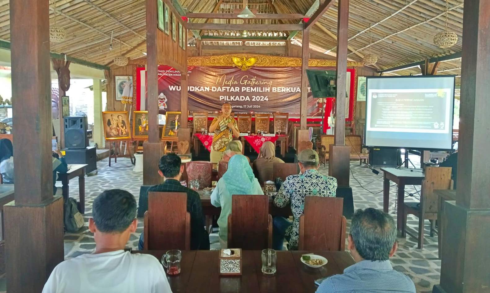 KPU Kabupaten Magelang saat menyampaikan progres coklit Pilkada 2024