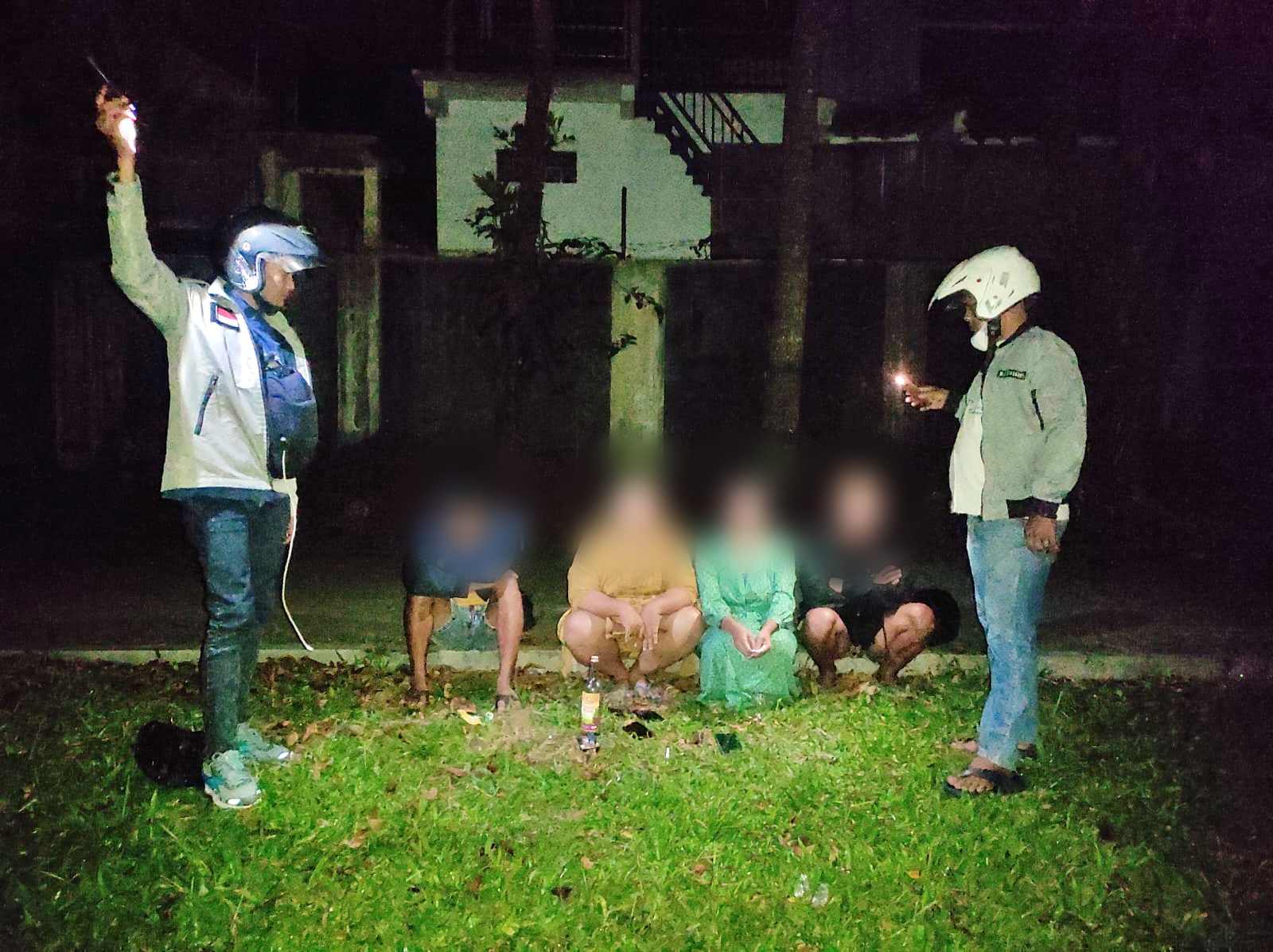 Petugas Polsek Muntilan amankan pemakai miras di Lapangan Pasturan