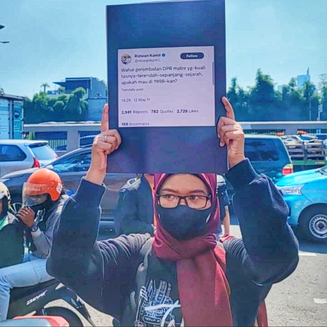 BREAKING NEWS!! Gedung DPR RI Diserbu Ribuan Pendemo