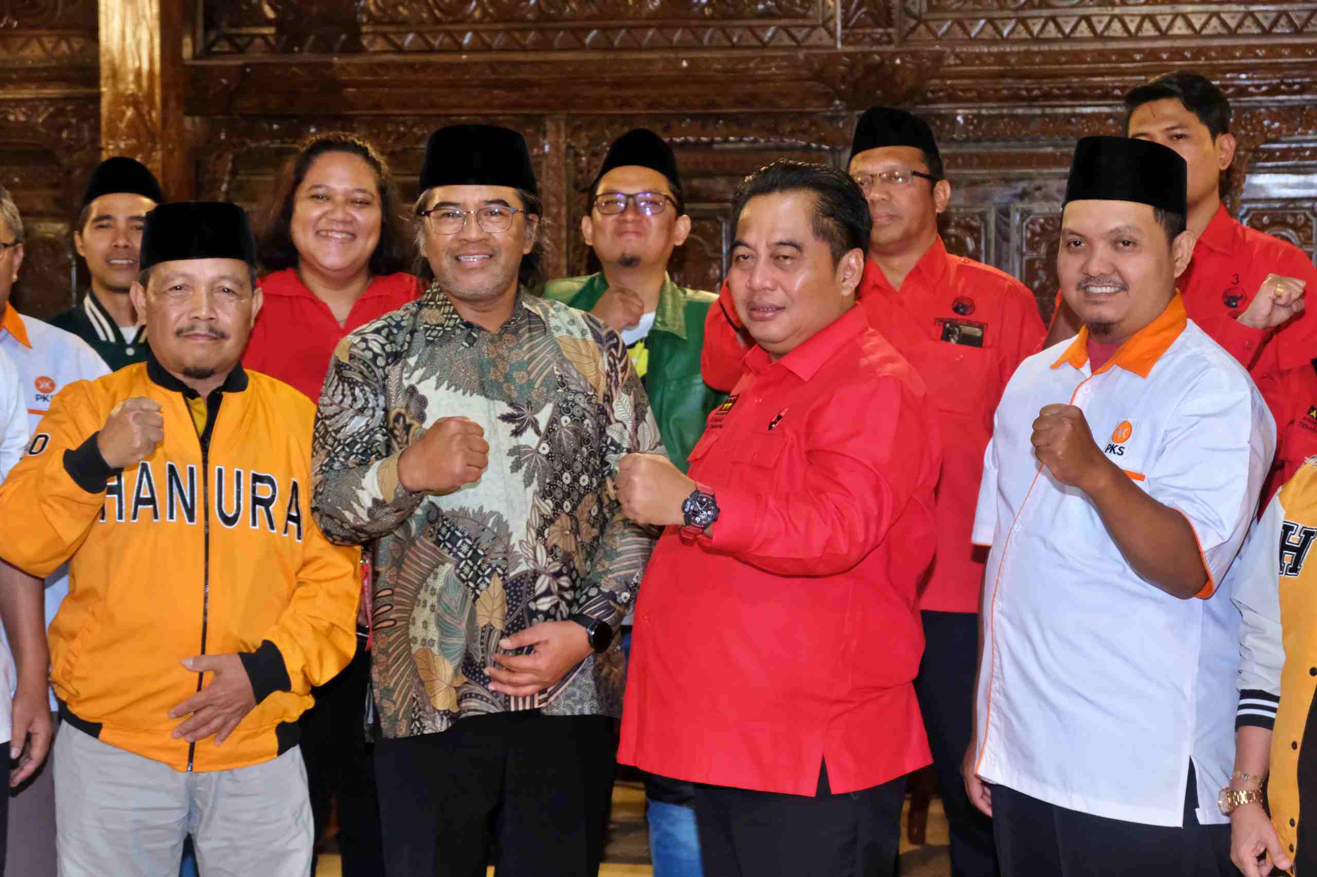 4 Parpol Resmi Usung Pasangan Petani-Santriwati Maju Pilkada Temanggung