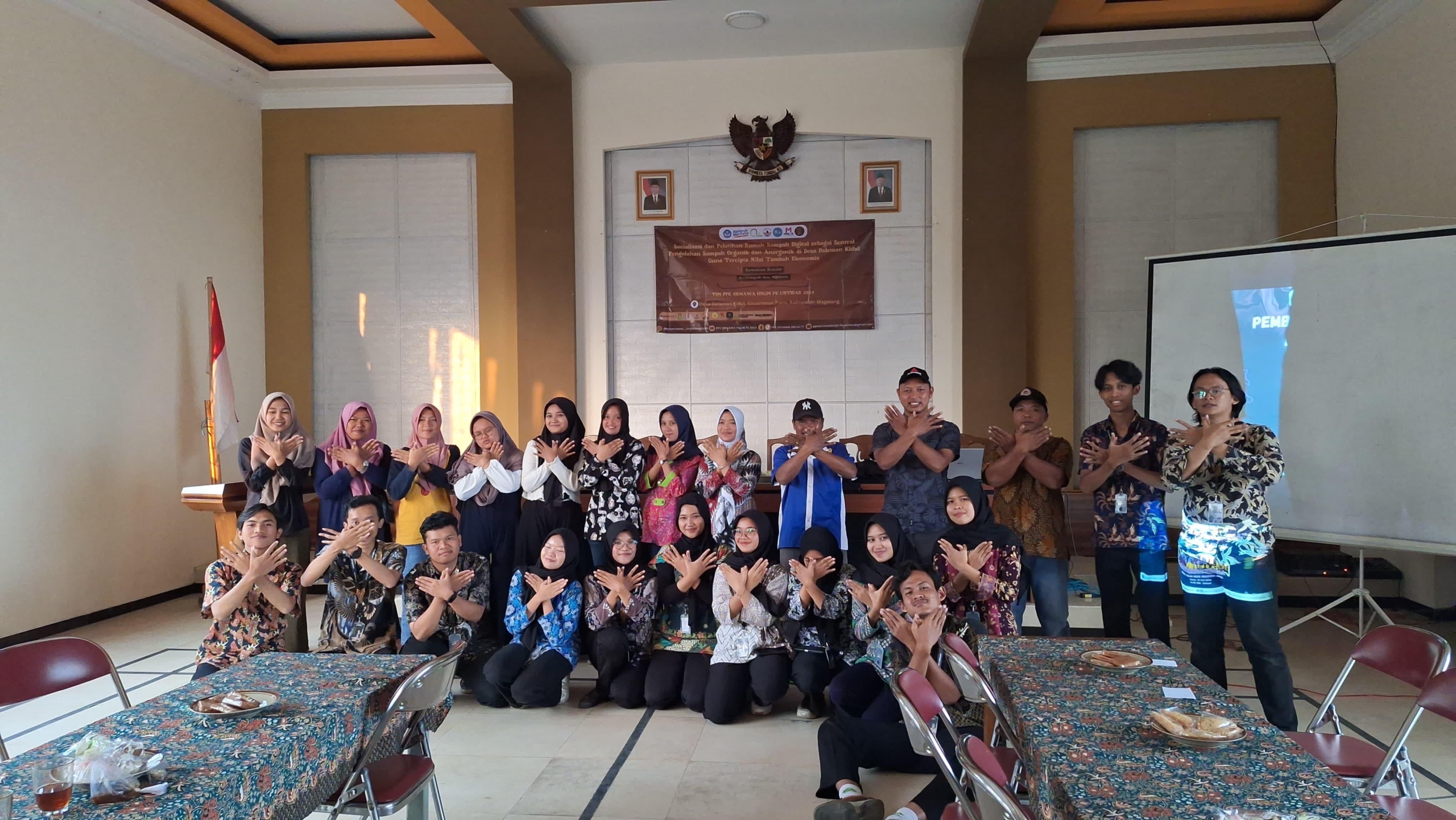 Sistemasi Pengelolaan Sampah, PPKO HMJM FE Untidar Bentuk Nawasena Kemala di Pakis Magelang