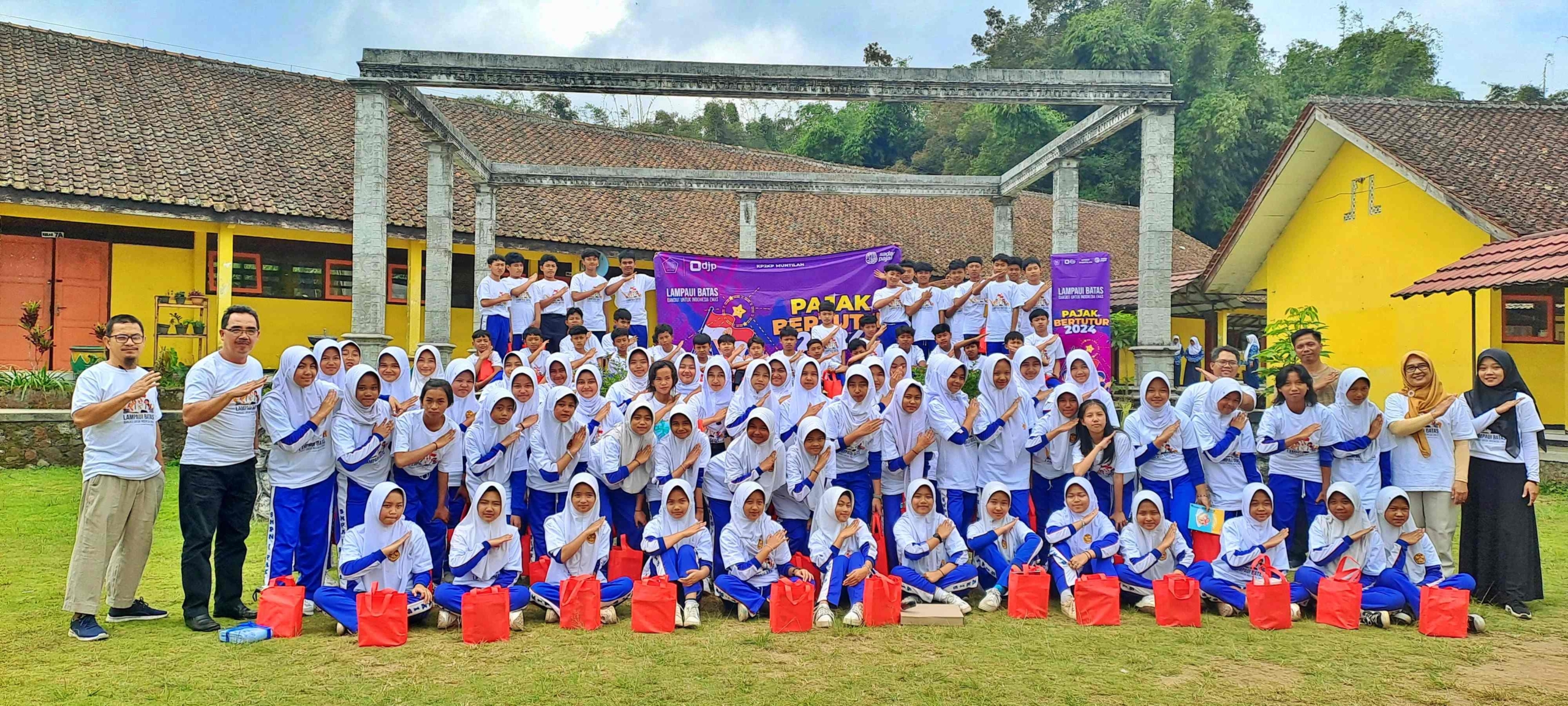 KP2KP Muntilan Gelar Pajak Bertutur di Sekolah Lereng Merbabu Magelang