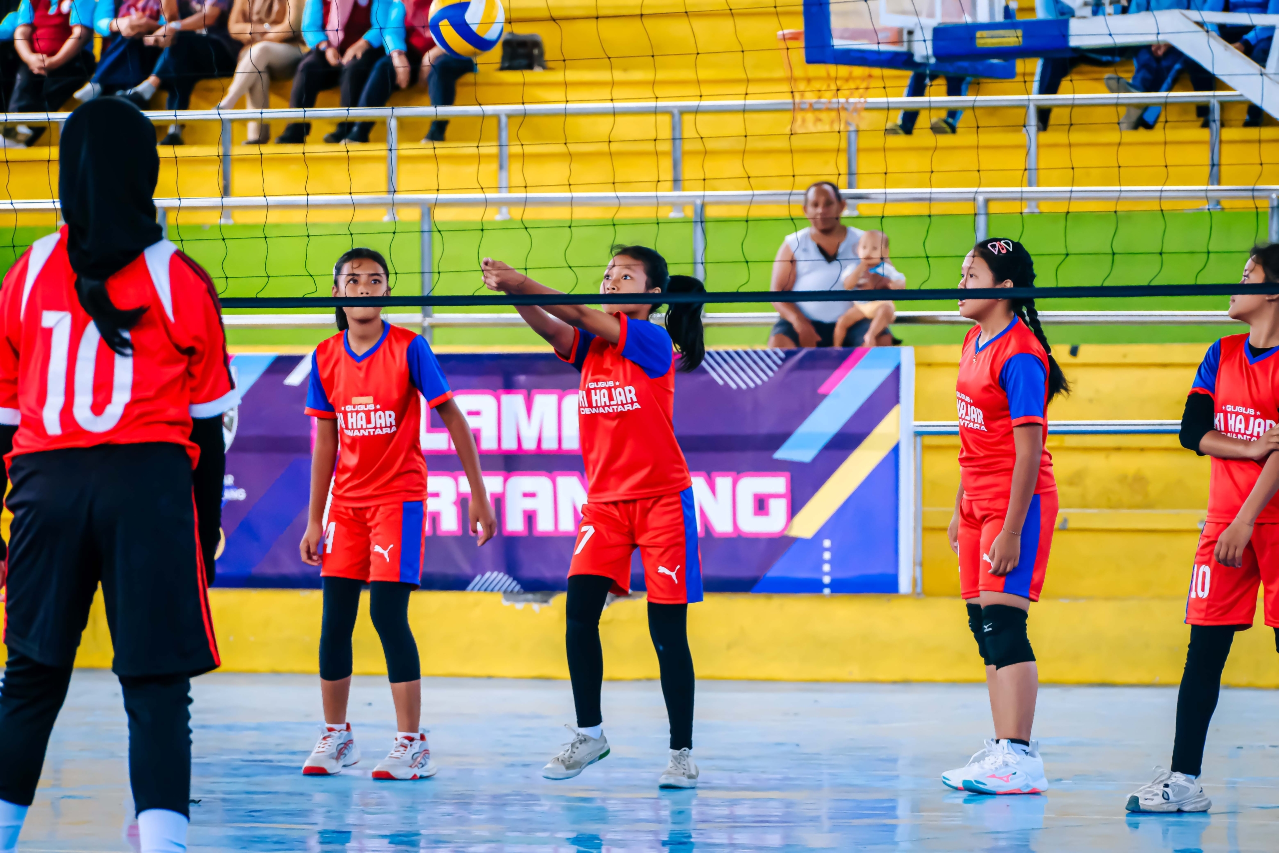 Liga Voli antar SD dan SMP se-Kota Magelang 2024 Digelar di Gor Samapta