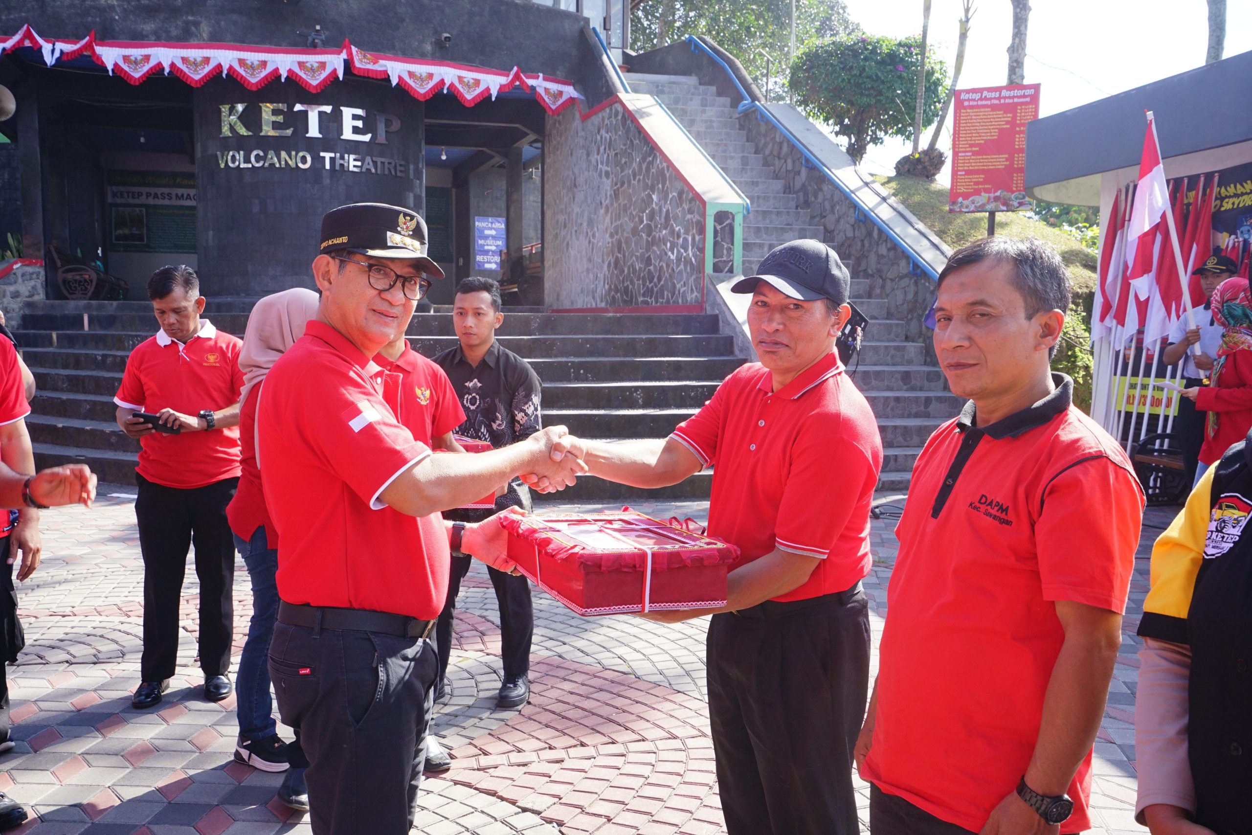 Pemkab Magelang Dukung Gerakan Pembagian 10 juta Bendera Merah Putih