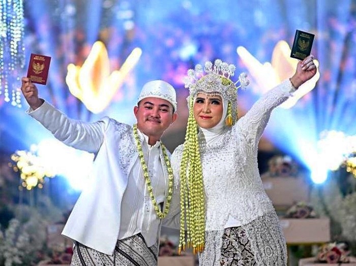 Foto pernikahan Nizam dan Riesty. Guru menikah dengan muridnya _Foto_Dok pribadi Riesty Irdha Julvia.