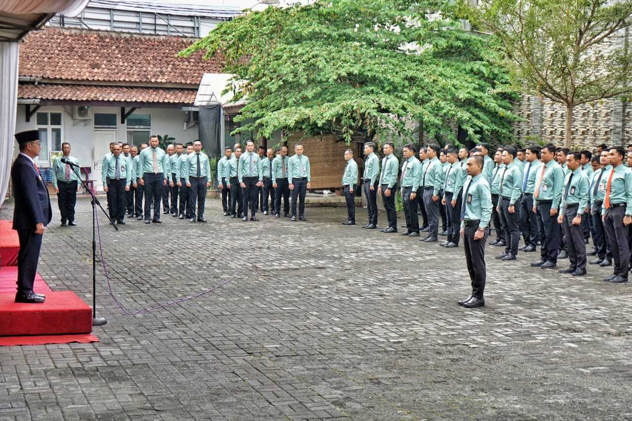 Upacara Digelar Peringati HUT Bank Bapas Magelang Ke-55