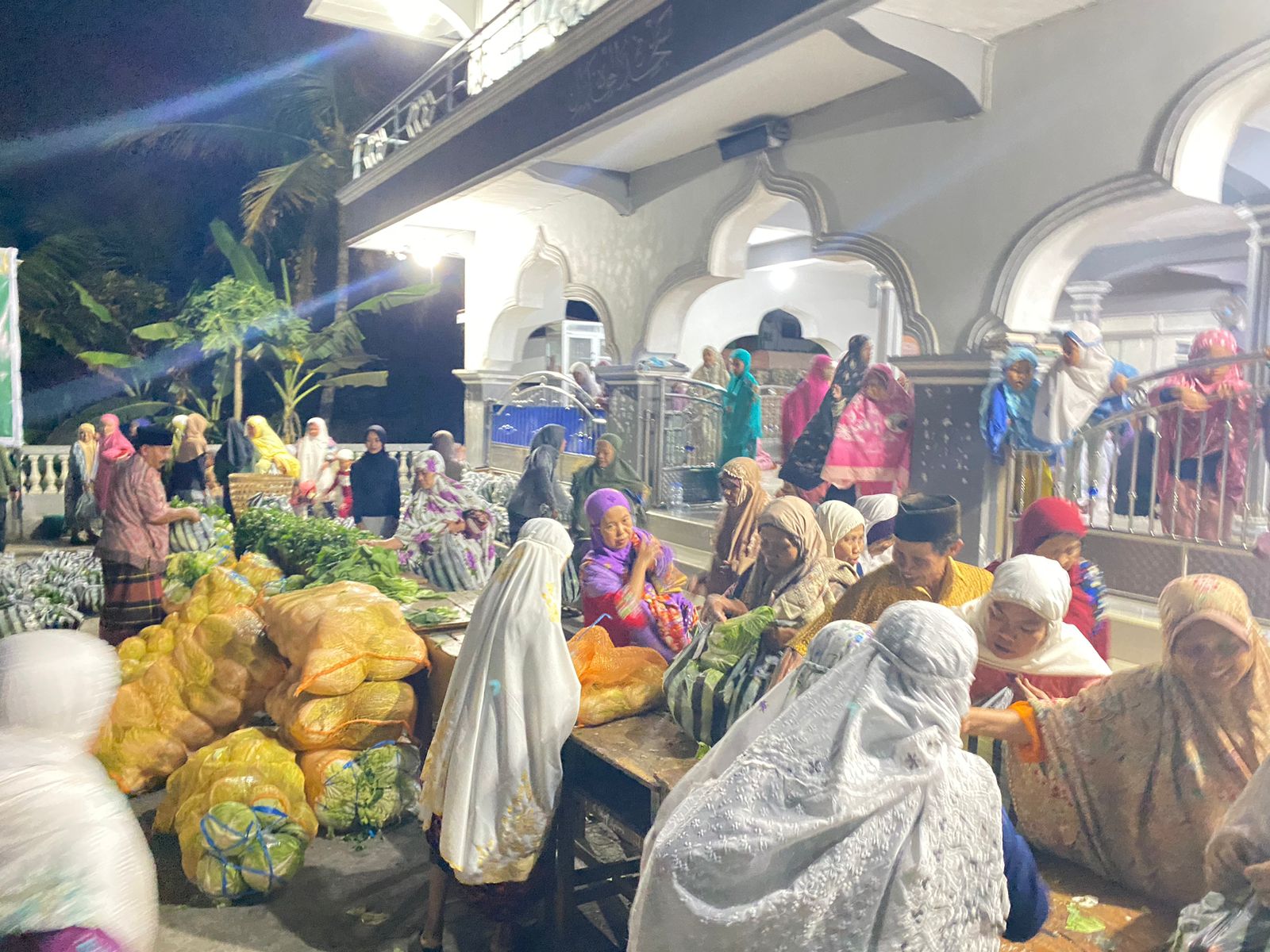 HIPMI Kabupaten Magelang Borong 2,5 Ton Sayuran dari Petani dan Bagikan ke Warga