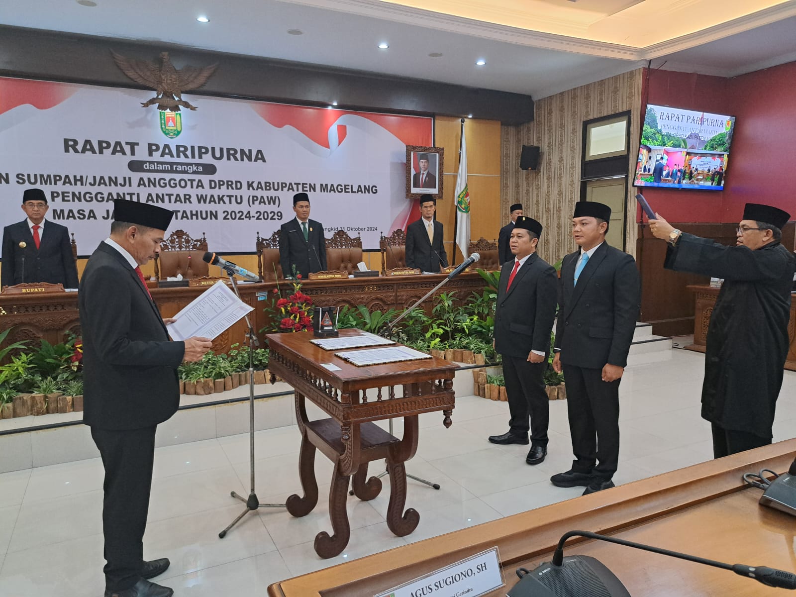 Grengseng-Sahid Maju Pilkada, Nanang dan Agus Dilantik Sebagai PAW Anggota DPRD Kabupaten Magelang
