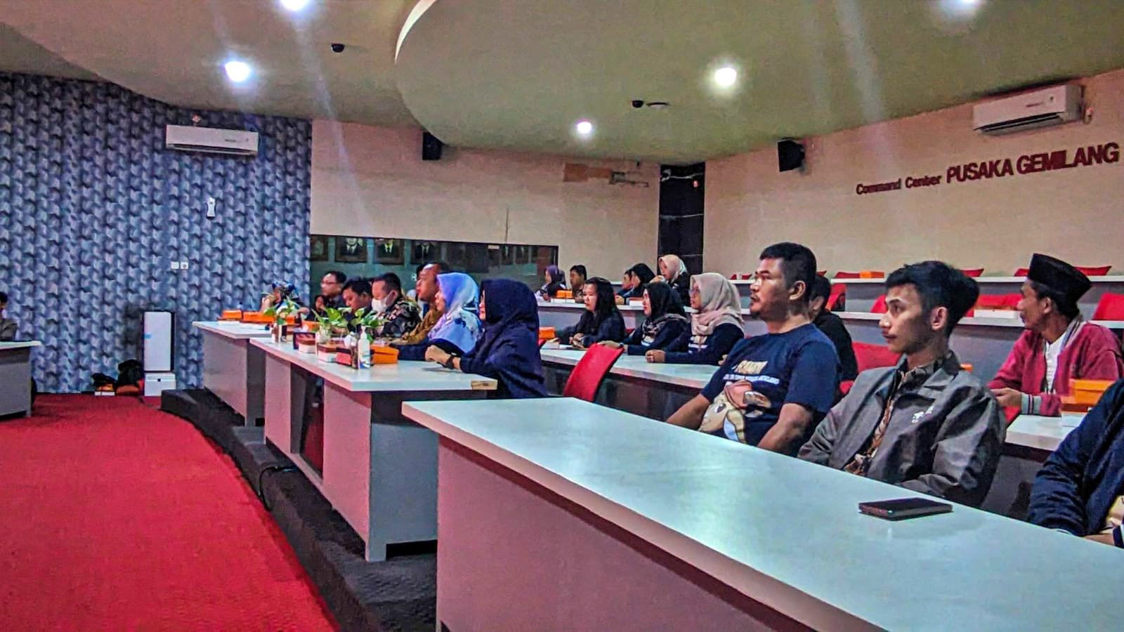Nobar cagub jateng bersama tokoh masyarakat di Kabupaten Magelang, salah satu sarana sosialisasi Pilkada Serentak 2024