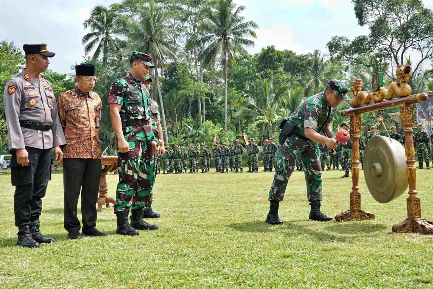 Penutupan TMMD di Grabag Magelang