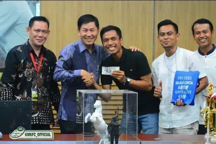 Pengusaha Korea Selatan yang membagikan 1.500 tiket Timnas Indone