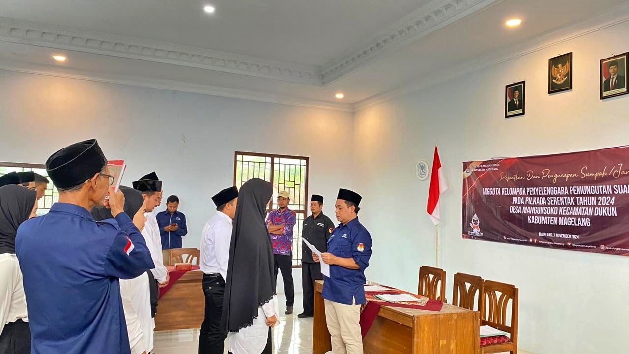 Salah satu prosesi pelantikan Anggota KPPS di Kabupaten Magelang