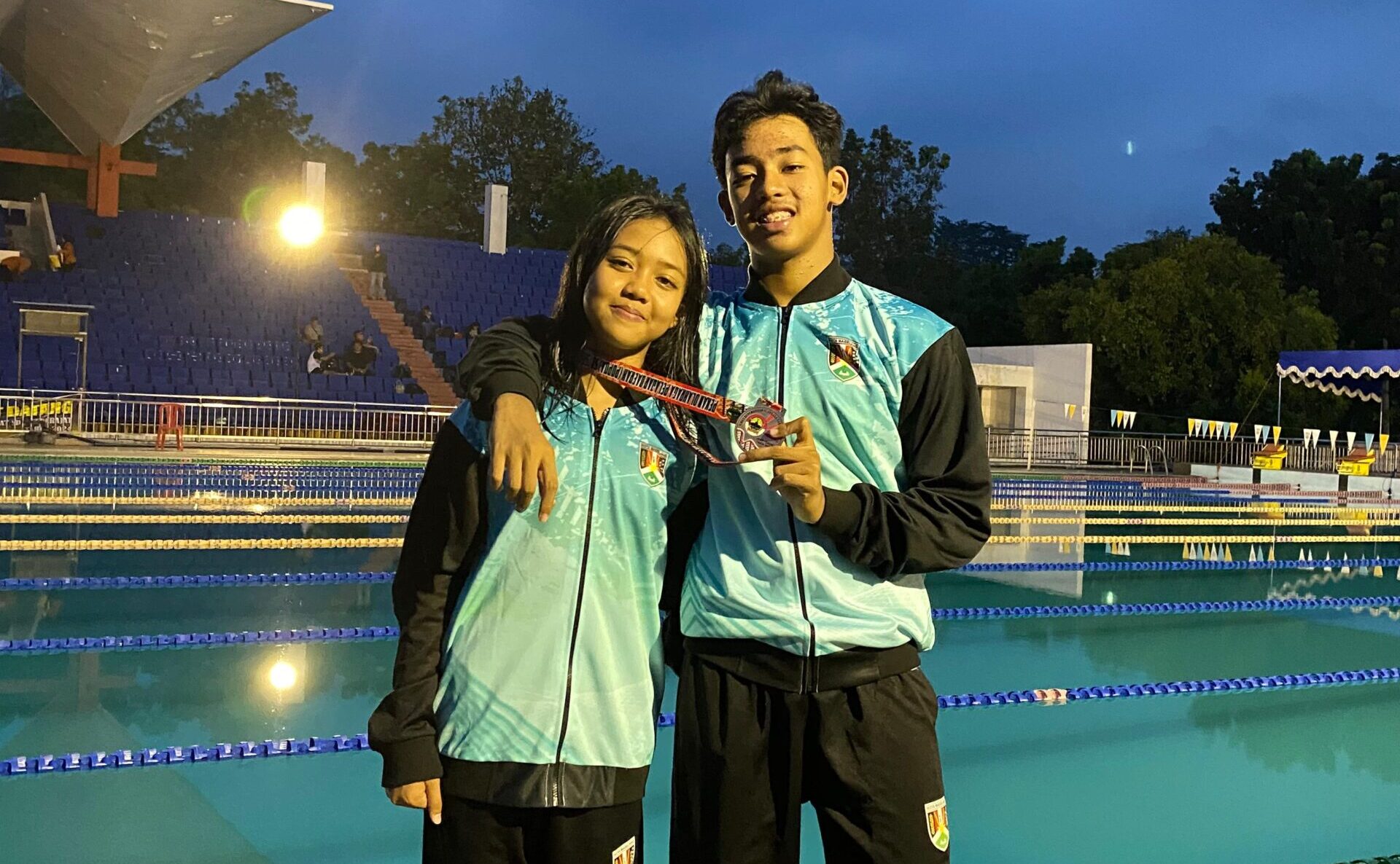 Atlet Renang Kakak Adik Pelajar Kota Magelang Raih Medali Emas di POPDA SD-SMP Jateng 2024