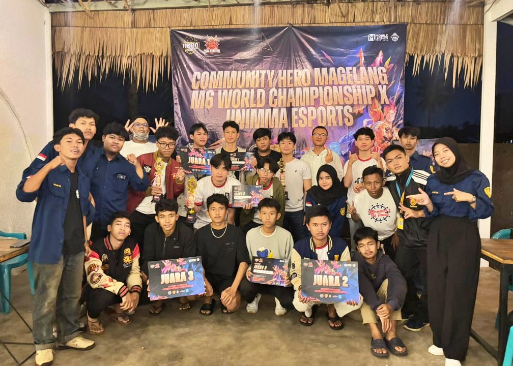 Community Hero Magelang (CHM Reborn), komunitas yang bergerak untuk mengasah bakat para pelajar dalam dunia esport.