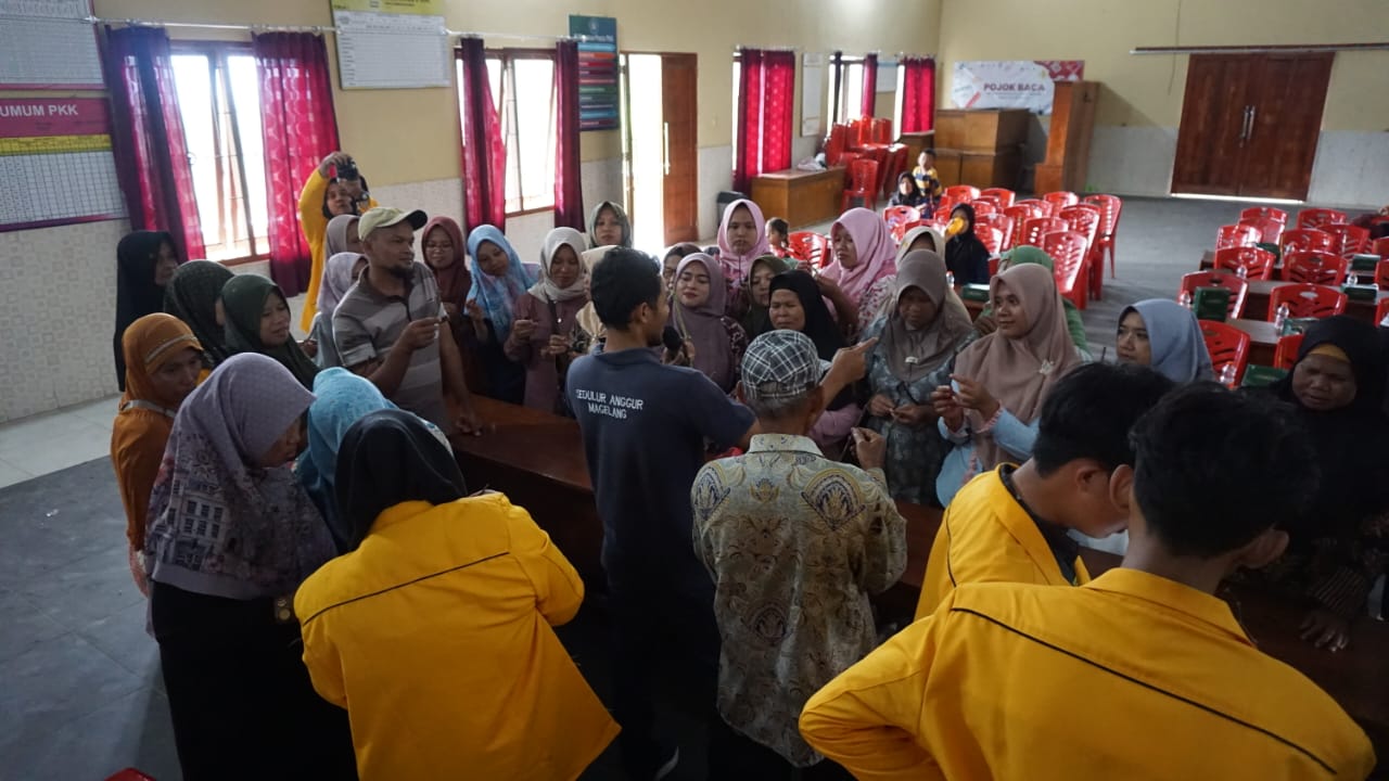 Mahasiswa MBKM Untidar Gelar Pelatihan Budi Daya Anggur Sistem Greenhouse di Windusari Magelang