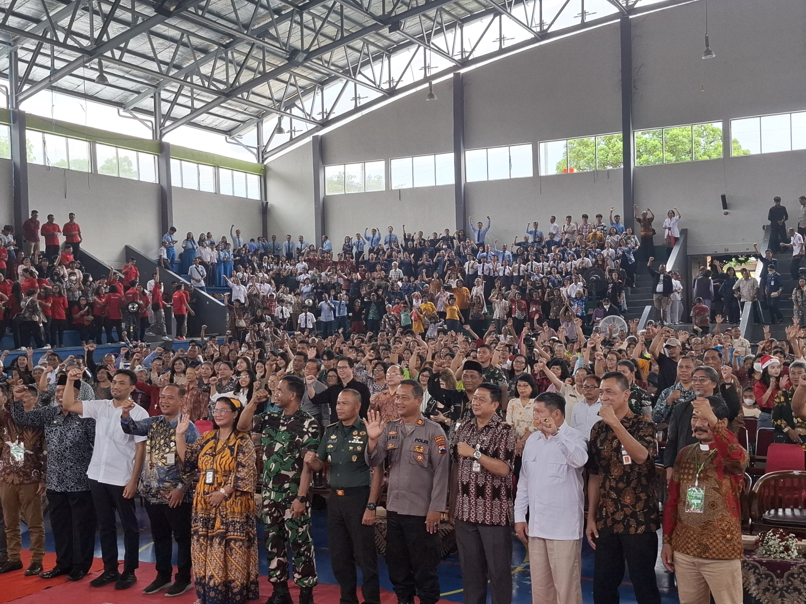 Ratusan Umat Kristiani Ikuti Perayaan Natal Bersama Tingkat Kota Magelang di GOR Samapta