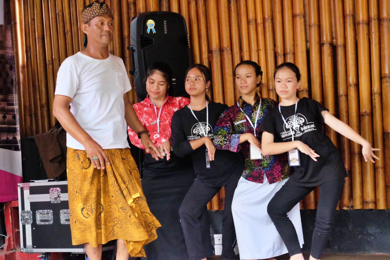 Melestarikan Seni dan Mengenalkan Relief Candi Melalui Workshop The Spirit Of Borobudur