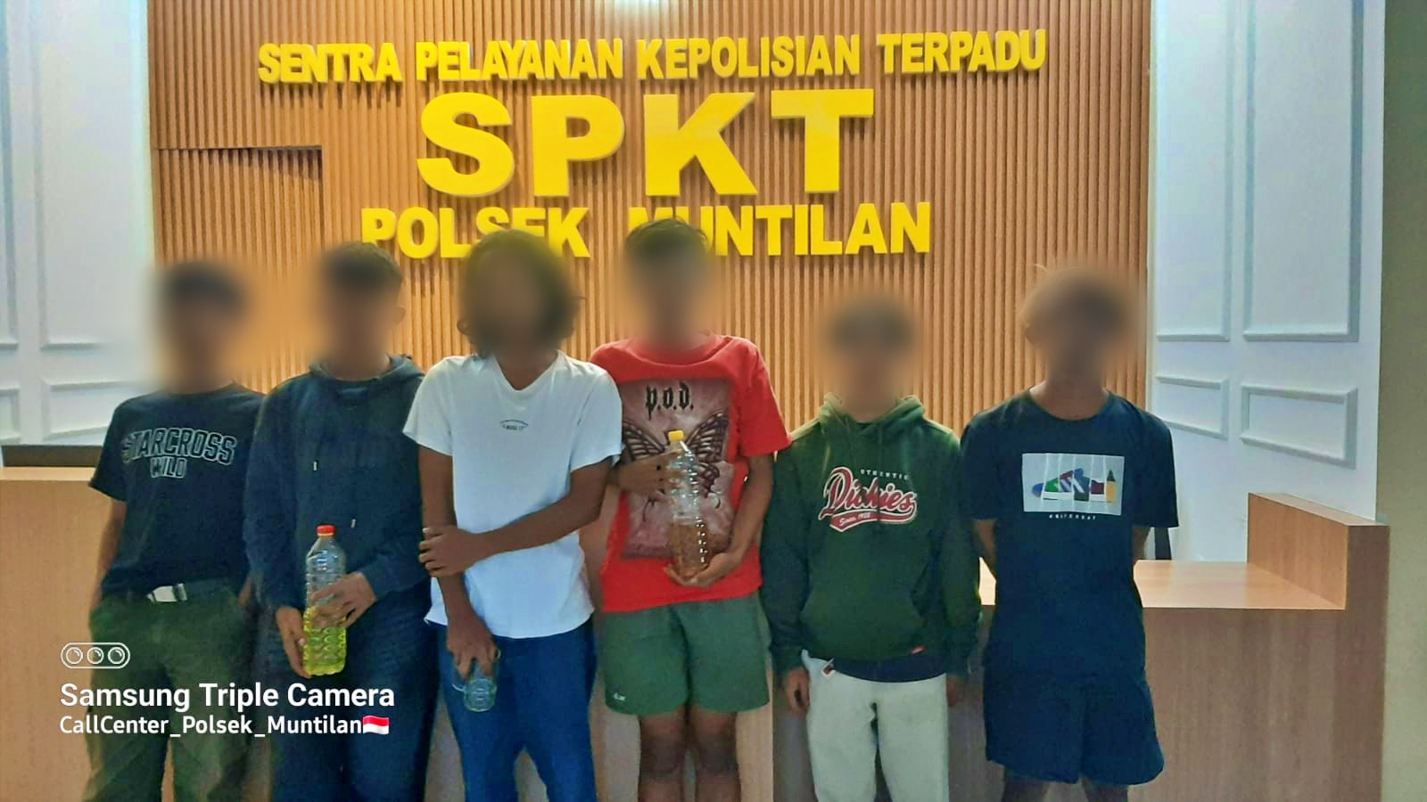 Sejumlah orang dan anak dibawah umur diamankan Polsek Muntilan beserta Miras yang dibawa mereka
