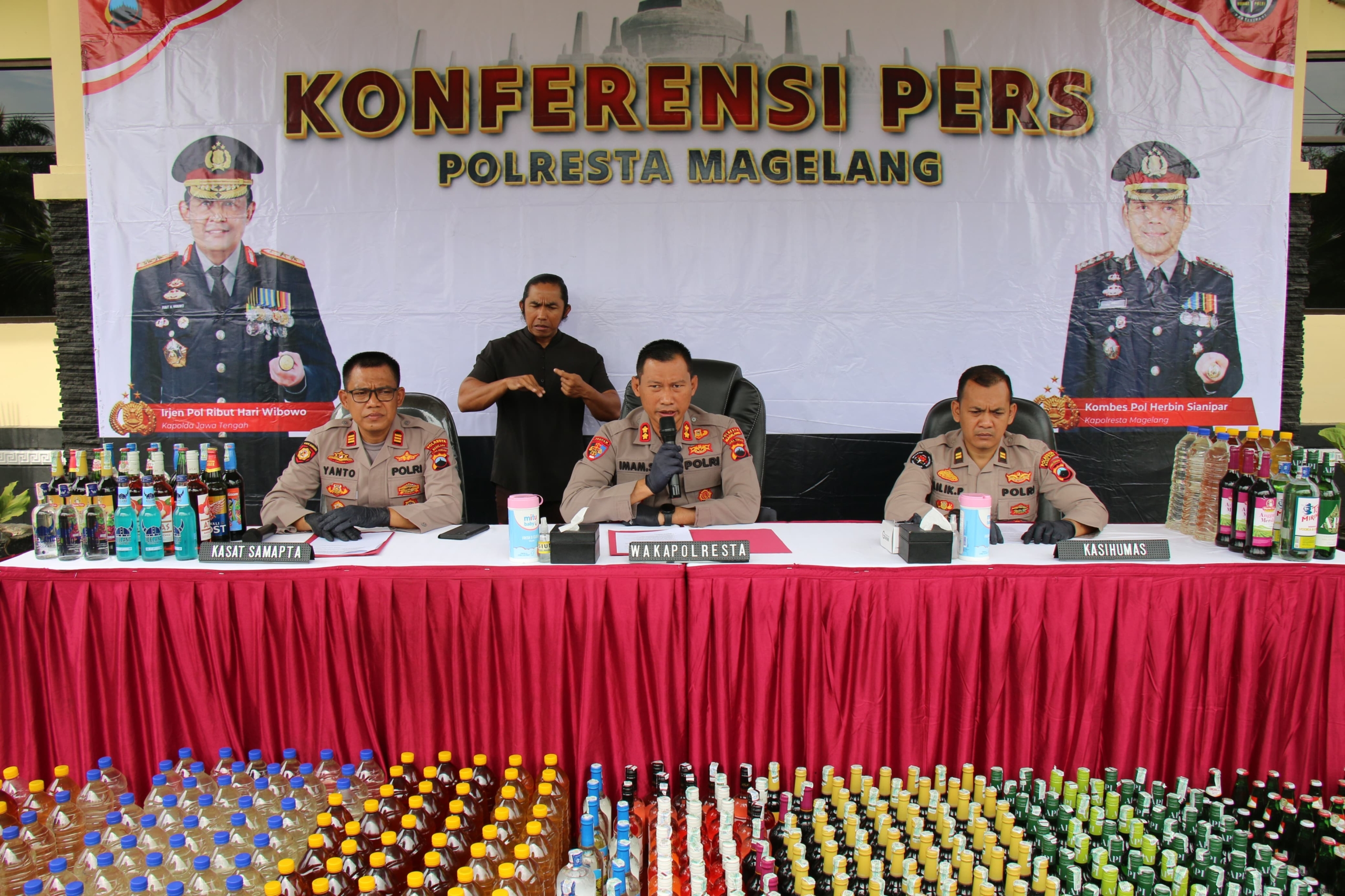 Polresta Magelang Sita 1.037 Botol Miras Berbagai Merek, Dua Orang Diamankan