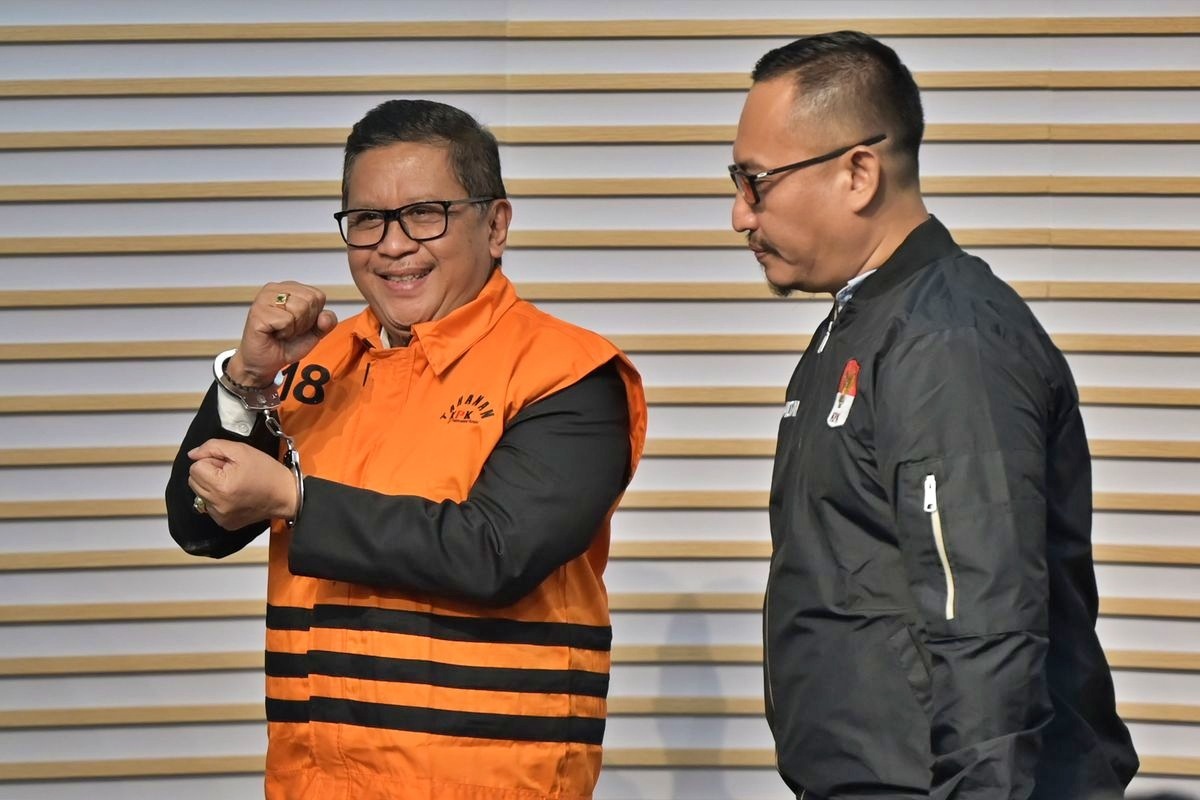 KPK menahan Sekjen PDIP Hasto Kristiyanto sebagai tersangka