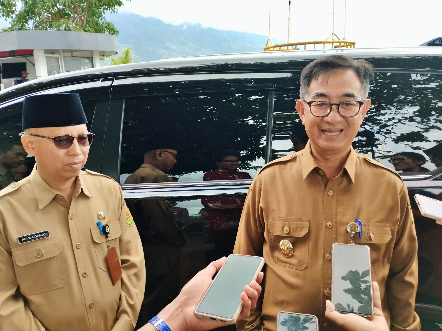 PJ Bupati Magelang saat diwawancari awak media soal pemangkasan anggaran Perjalanan Dinas