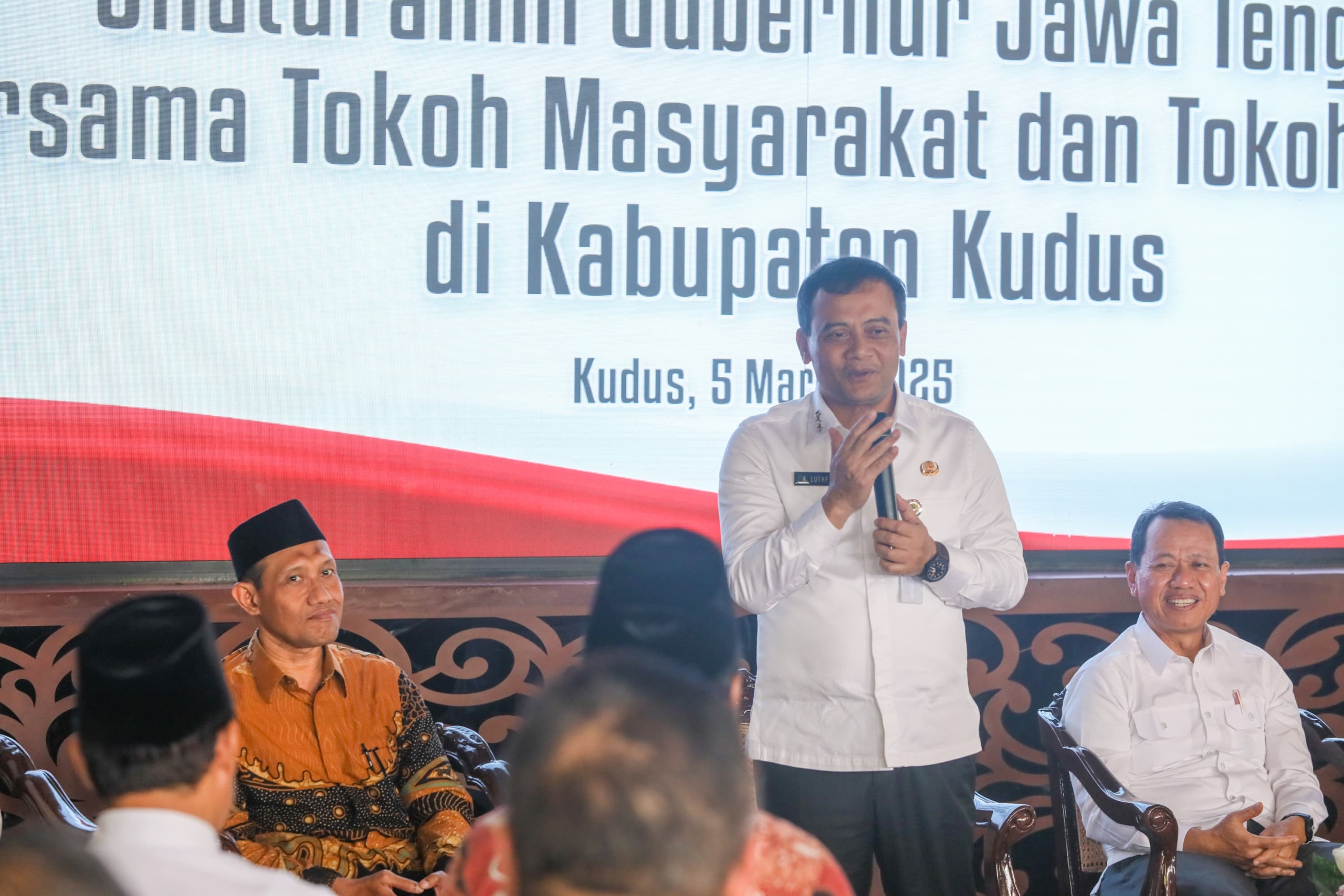 Serap Aspirasi Warga, Gubernur Jateng Beri Perhatian Terhadap Pemenuhan Hak  Anak Pekerja Perempuan