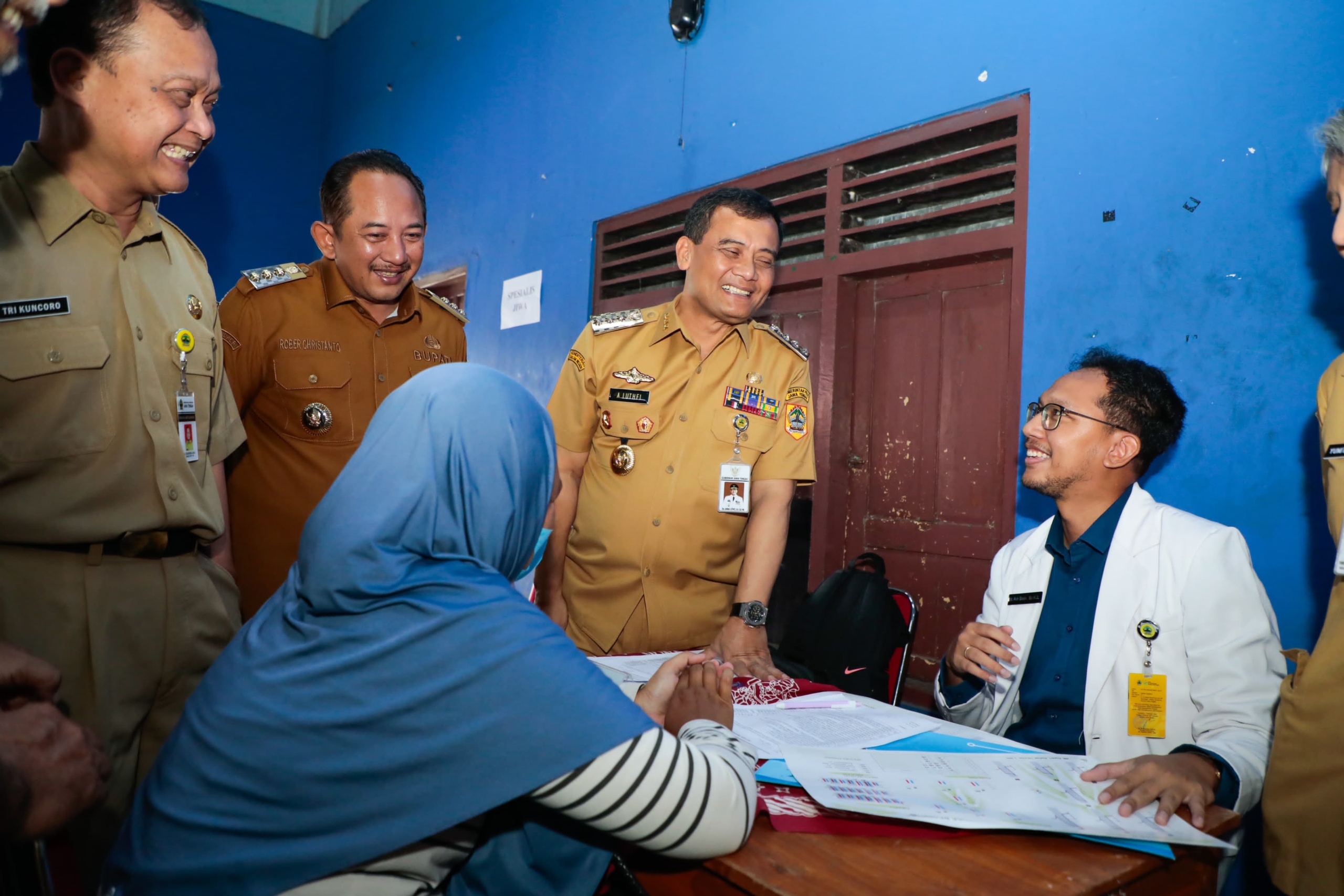 Gubernur Jateng Pastikan Pelayanan Publik dan Kesehatan di Desa Berjalan Baik