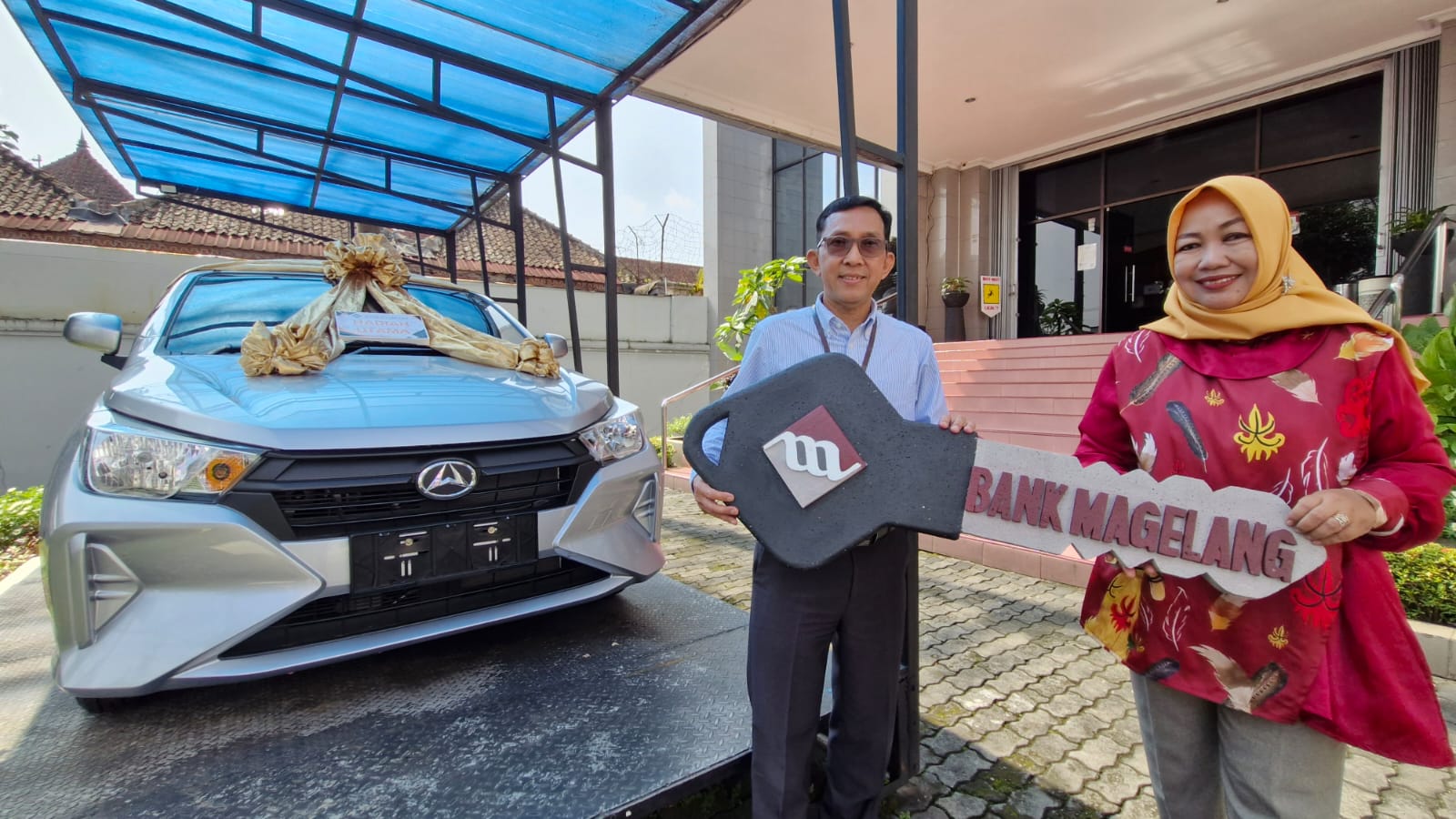 Bank Magelang Serahkan Hadiah Utama Undian Tabungan Berhadiah Periode Januari 2025