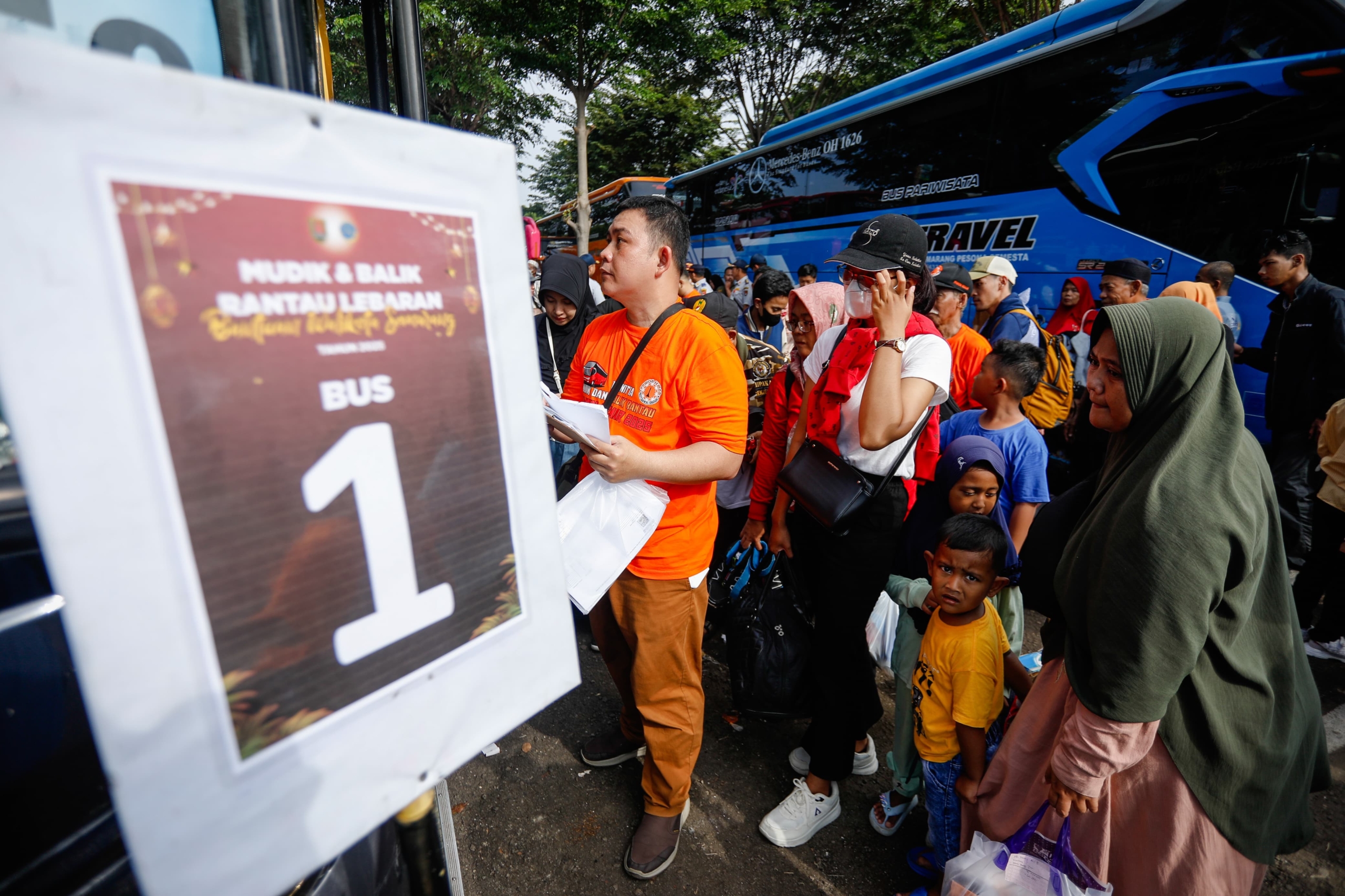 Ahmad Luthfi Berangkatkan 14 Ribu Orang Mudik Gratis, Uang Sakunya Bisa Buat Bangun Desa