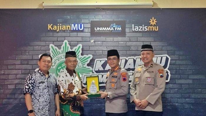 Kapolresta Magelang, Kombes Pol Herbin Sianipar, bersama jajaran melakukan kunjungan silaturahmi ke Pimpinan Daerah Muhammadiyah (PDM) Kabupaten Magelang