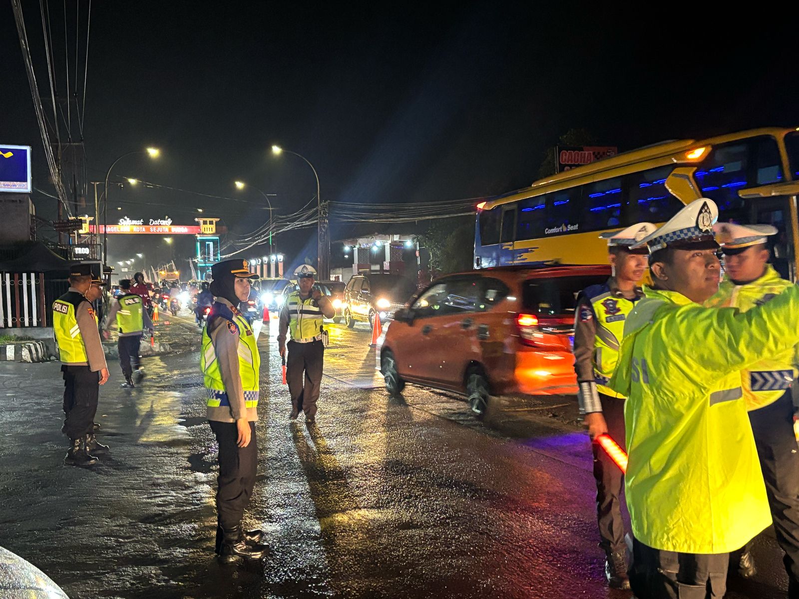 Polres Magelang Kota Lakukan Pengamanan dan Pengaturan Arus Lalu Lintas Balik Mudik Lebaran
